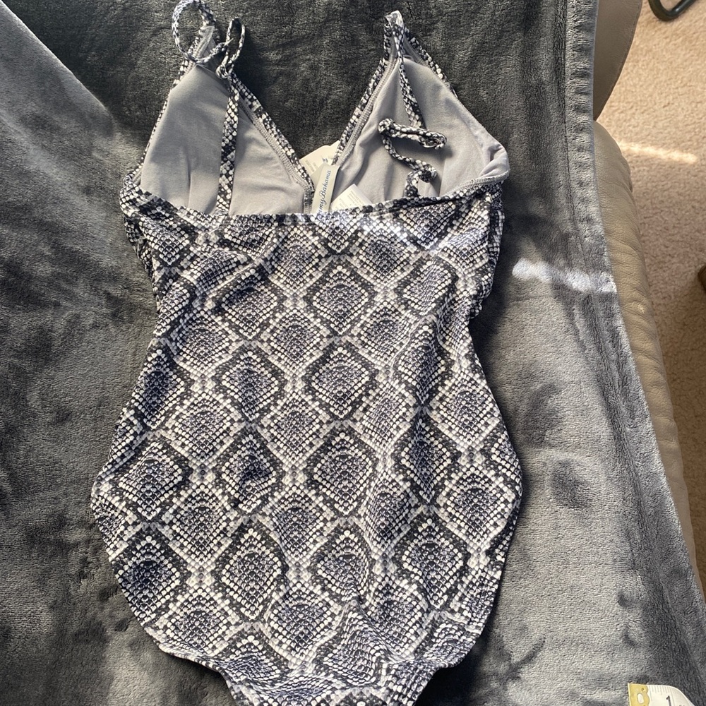 Tommy Bahama Desert Python Swimsuit. Size 4. Nwt - image 4